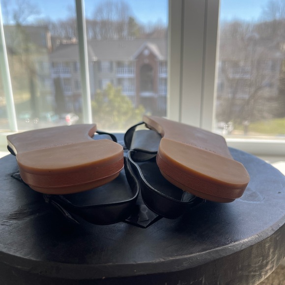 Cole haan women’s sandals - Picture 6 of 6